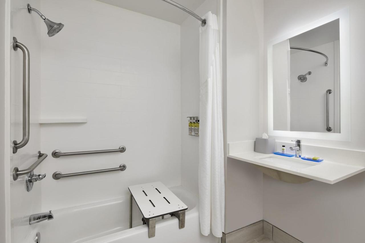 Holiday Inn Express Hotel & Suites Pensacola-West Navy Base By Ihg Beach Haven Kültér fotó